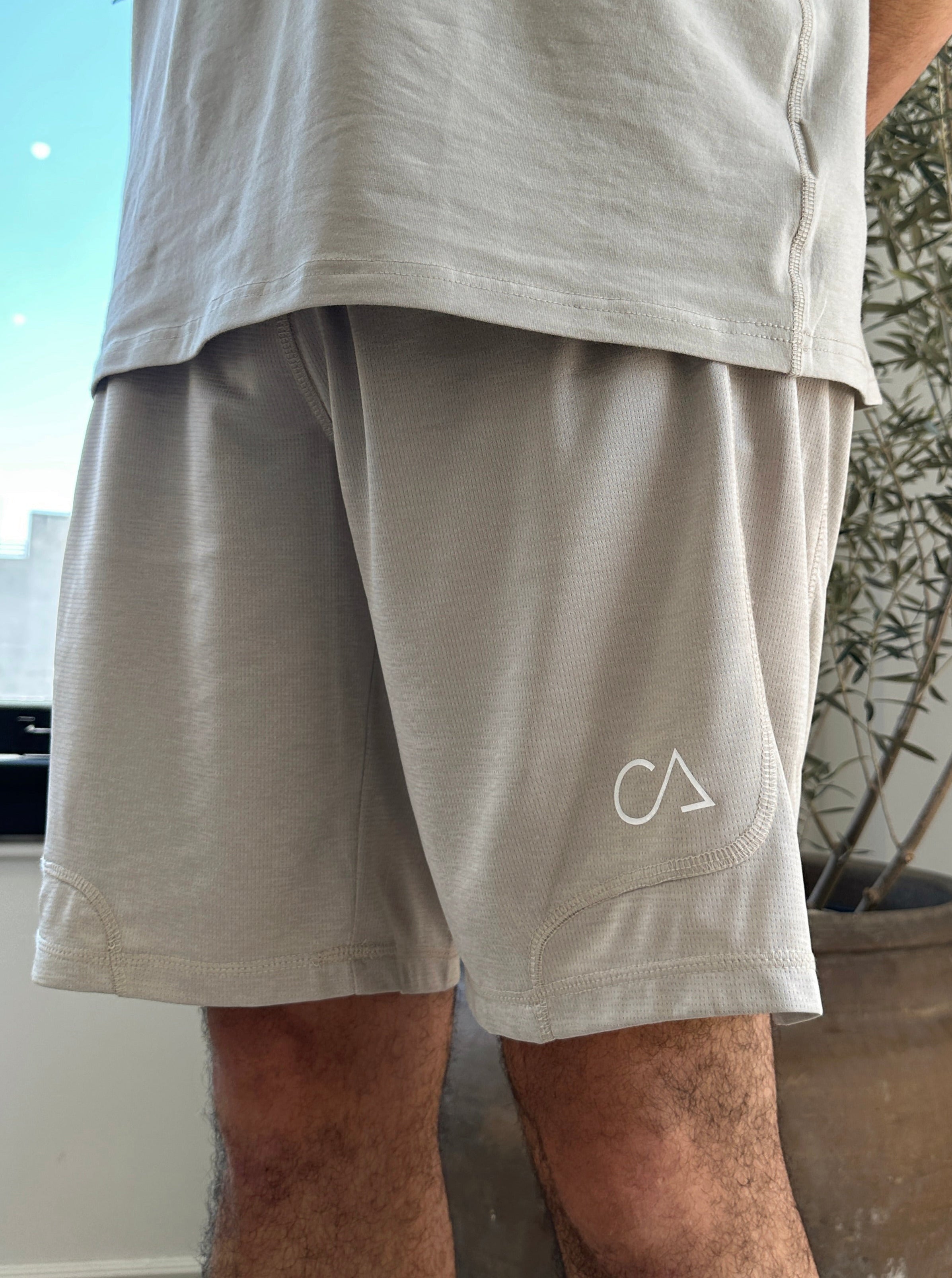 Chill Shorts - Cream